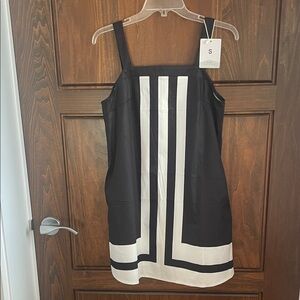 Black and White Sleeveless Dress